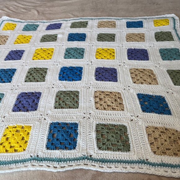 Crochet afghan vintage granny square  blanket throw blue green yellow purple tan - Picture 3 of 7